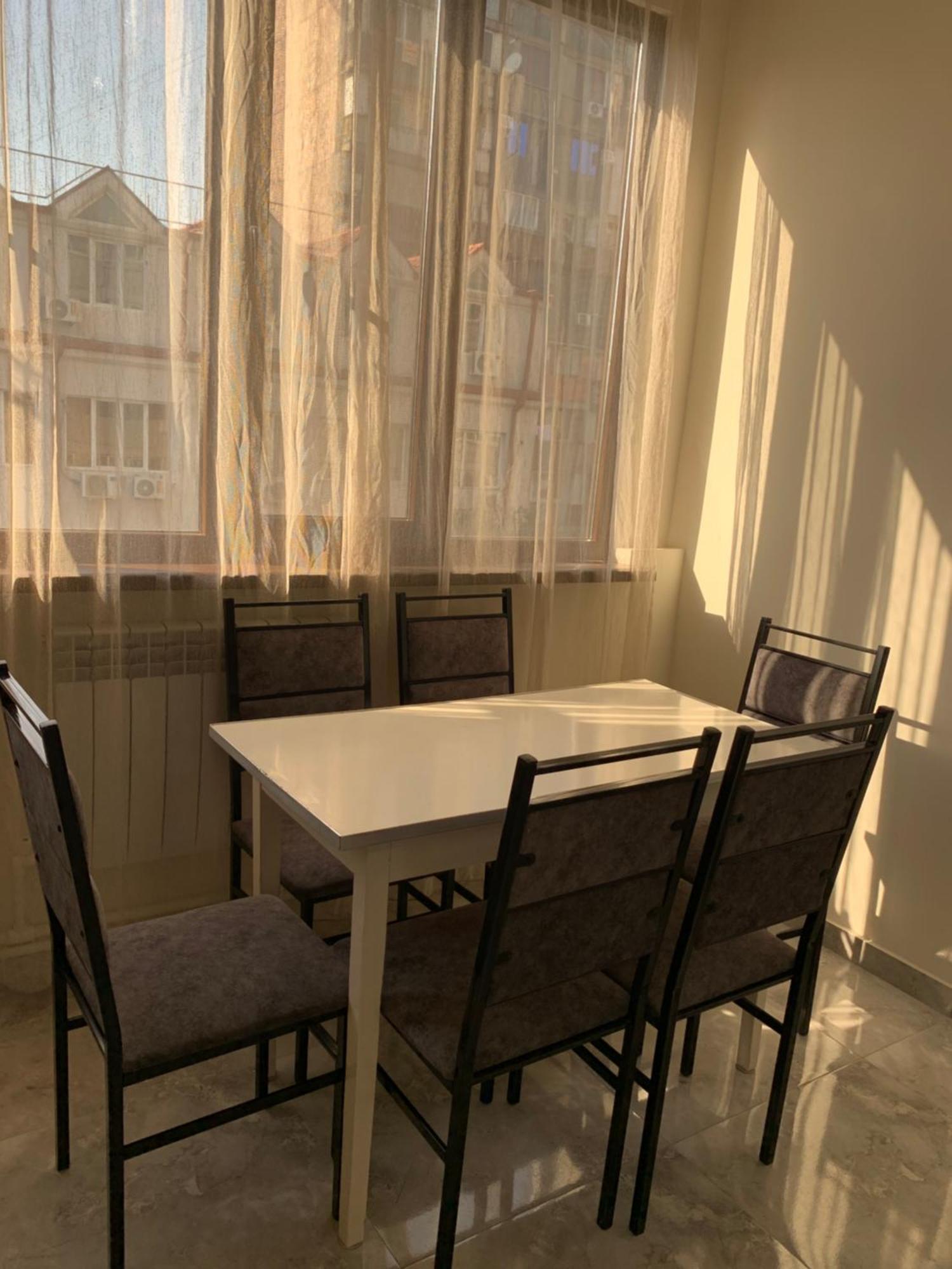 Apartment In The Center Of Єреван Екстер'єр фото